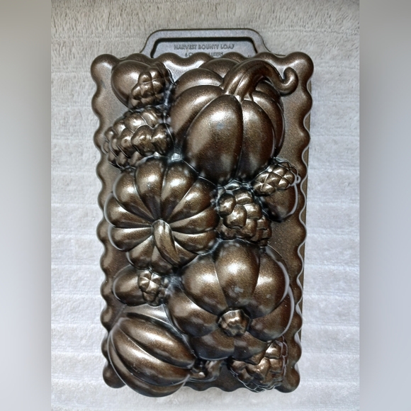 Nordic Ware Other - Nordic Ware Harvest Bounty Loaf Pan 6 Cups Heavy Cast Aluminum Fall Pumpkin